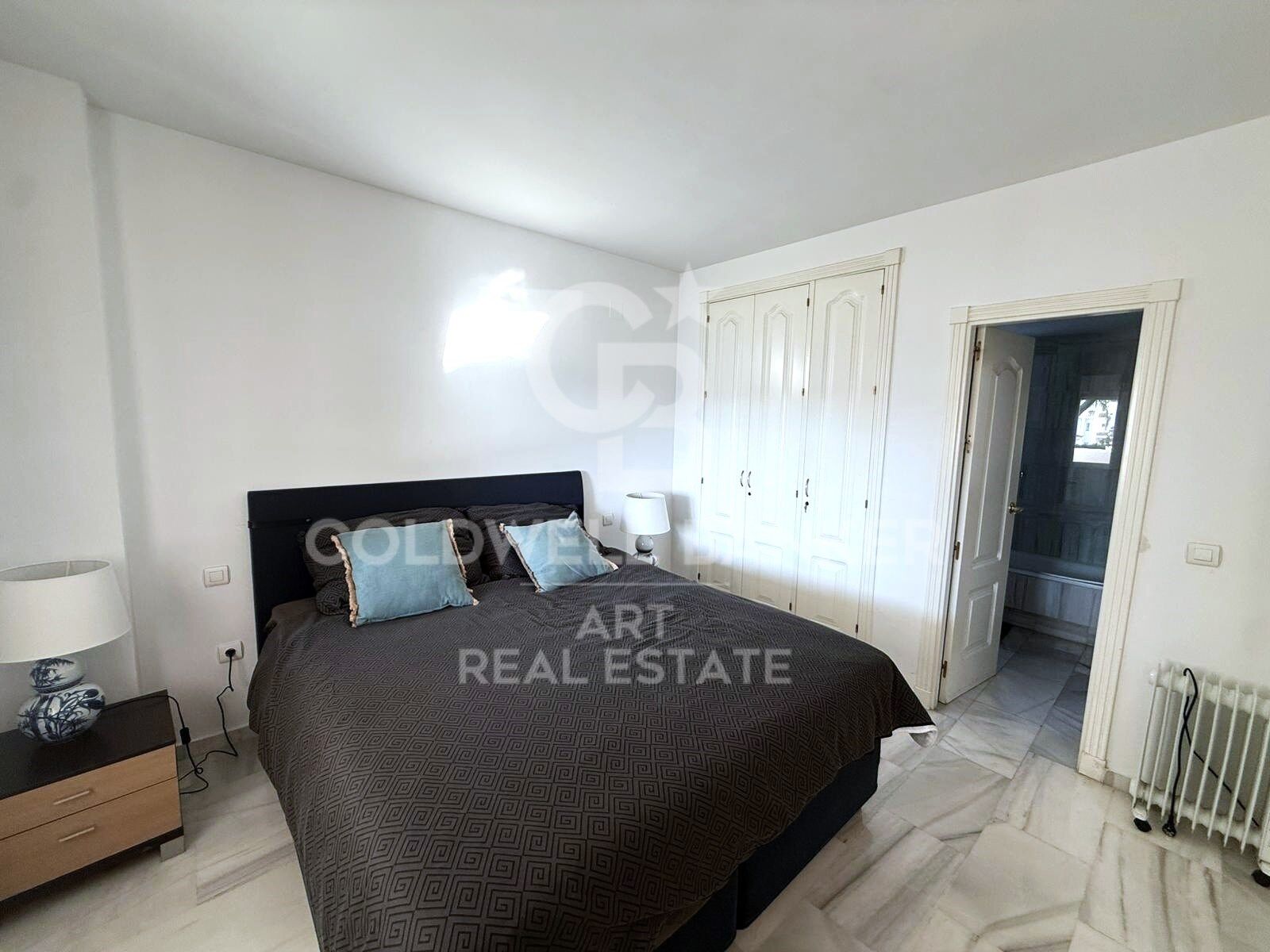 Precioso apartamento de dos dormitorios en alquiler en Los Naranjos- Marbella