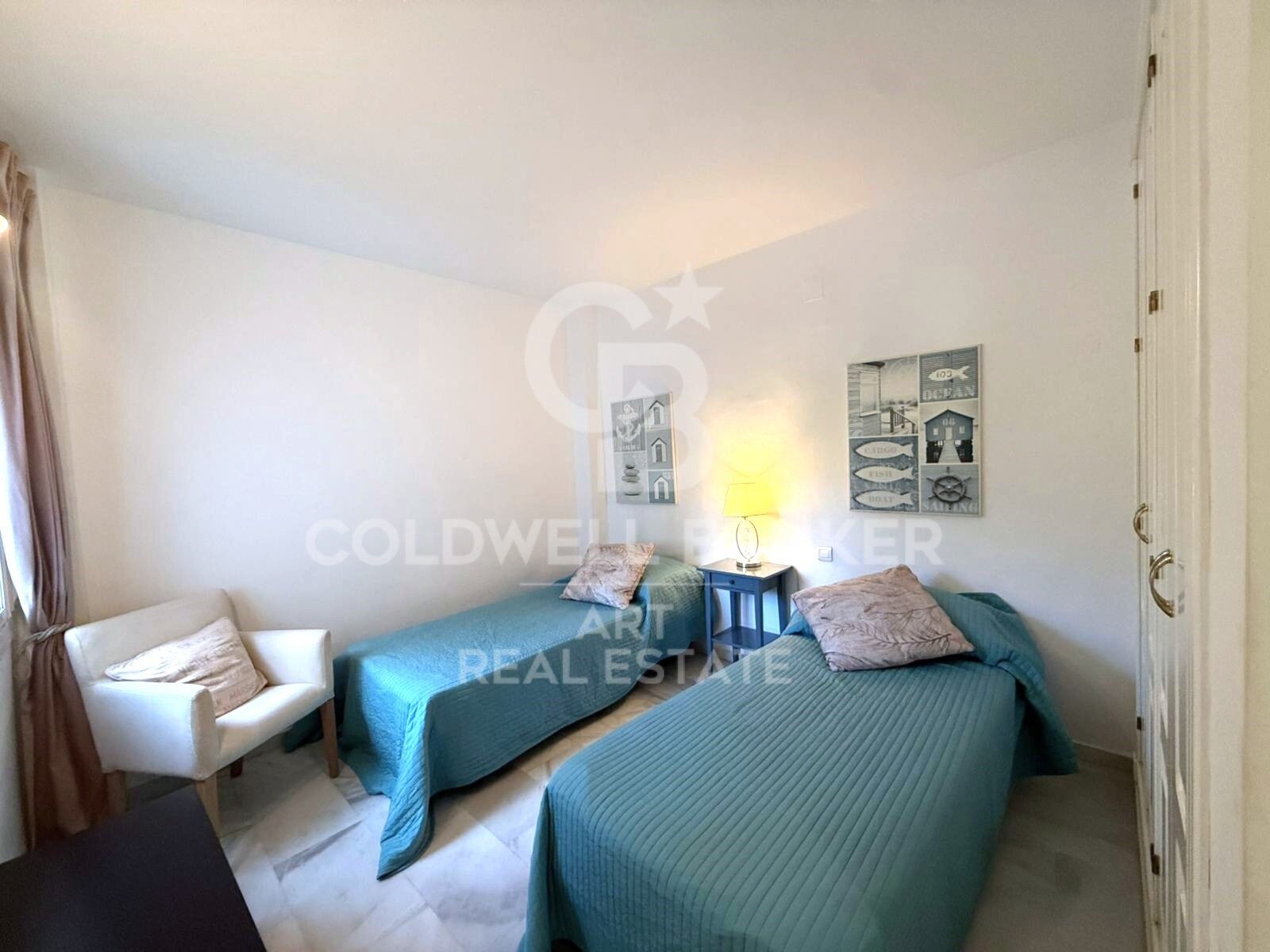 Precioso apartamento de dos dormitorios en alquiler en Los Naranjos- Marbella