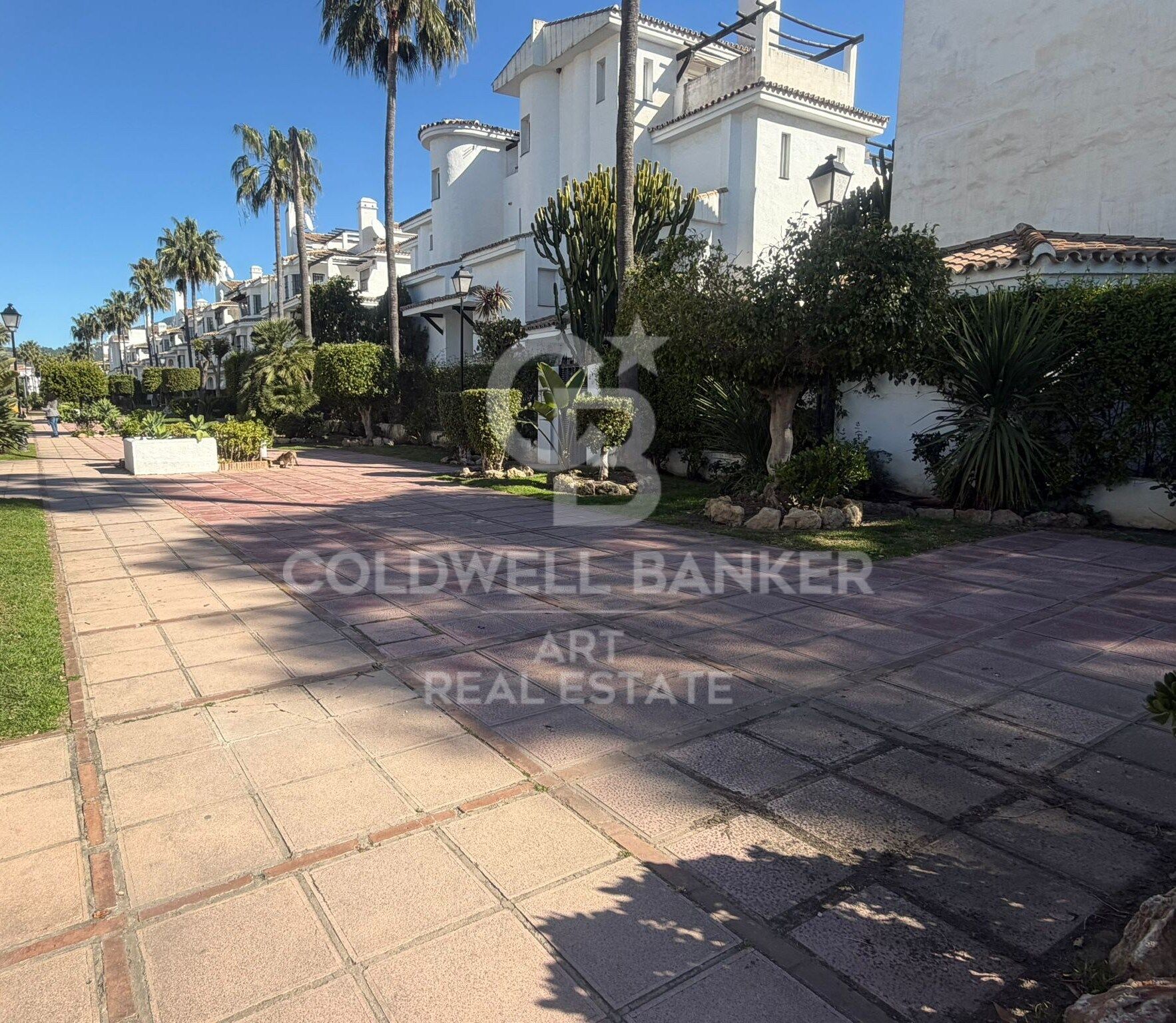 Precioso apartamento de dos dormitorios en alquiler en Los Naranjos- Marbella