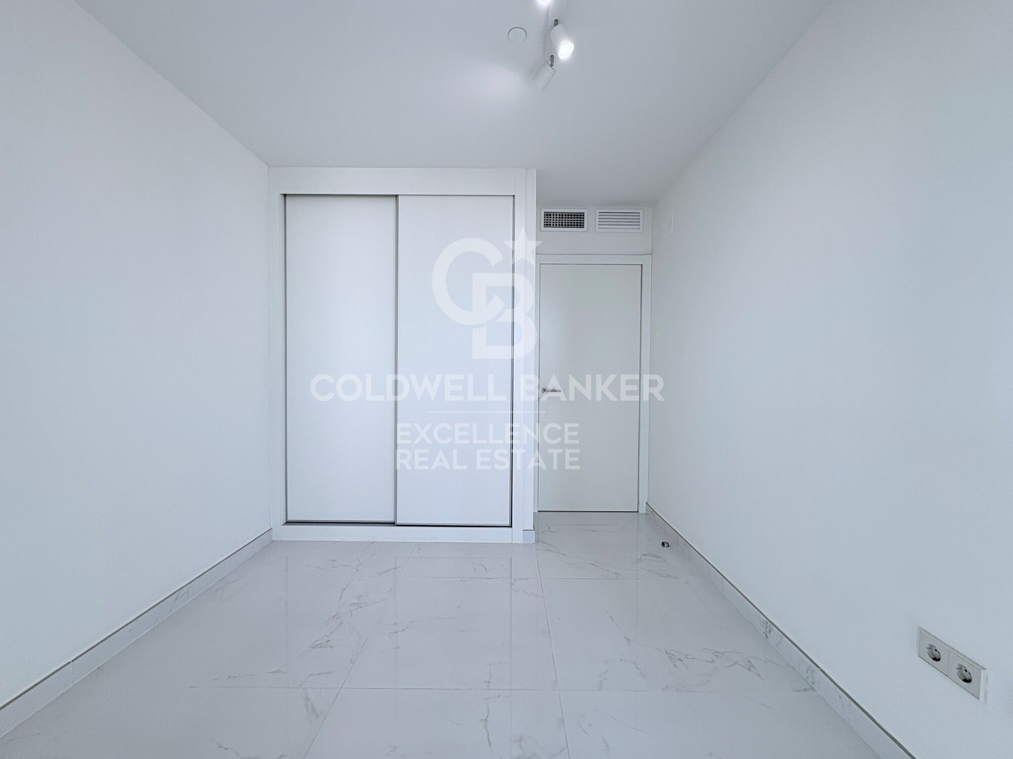 Exclusivo piso en alquiler en Cortes Valencianas