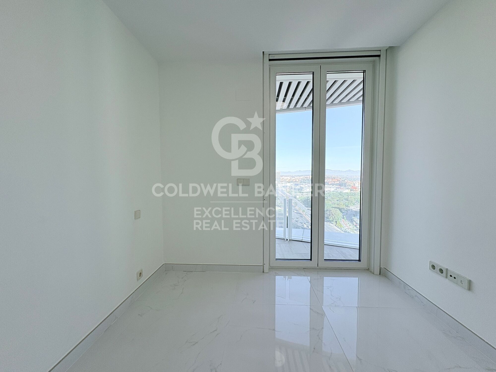 Exclusivo piso en alquiler en Cortes Valencianas