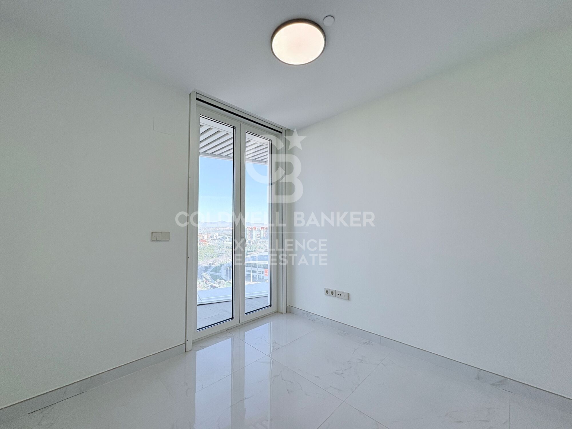 Exclusivo piso en alquiler en Cortes Valencianas