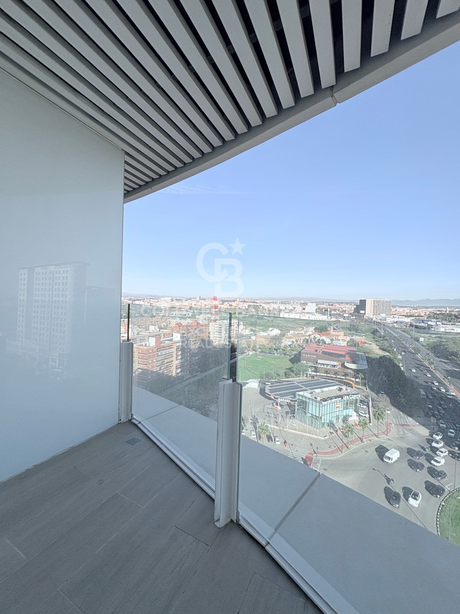 Exclusivo piso en alquiler en Cortes Valencianas