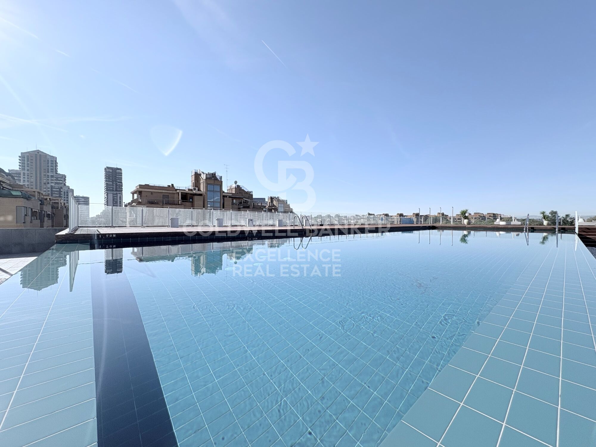 Exclusivo piso en alquiler en Cortes Valencianas