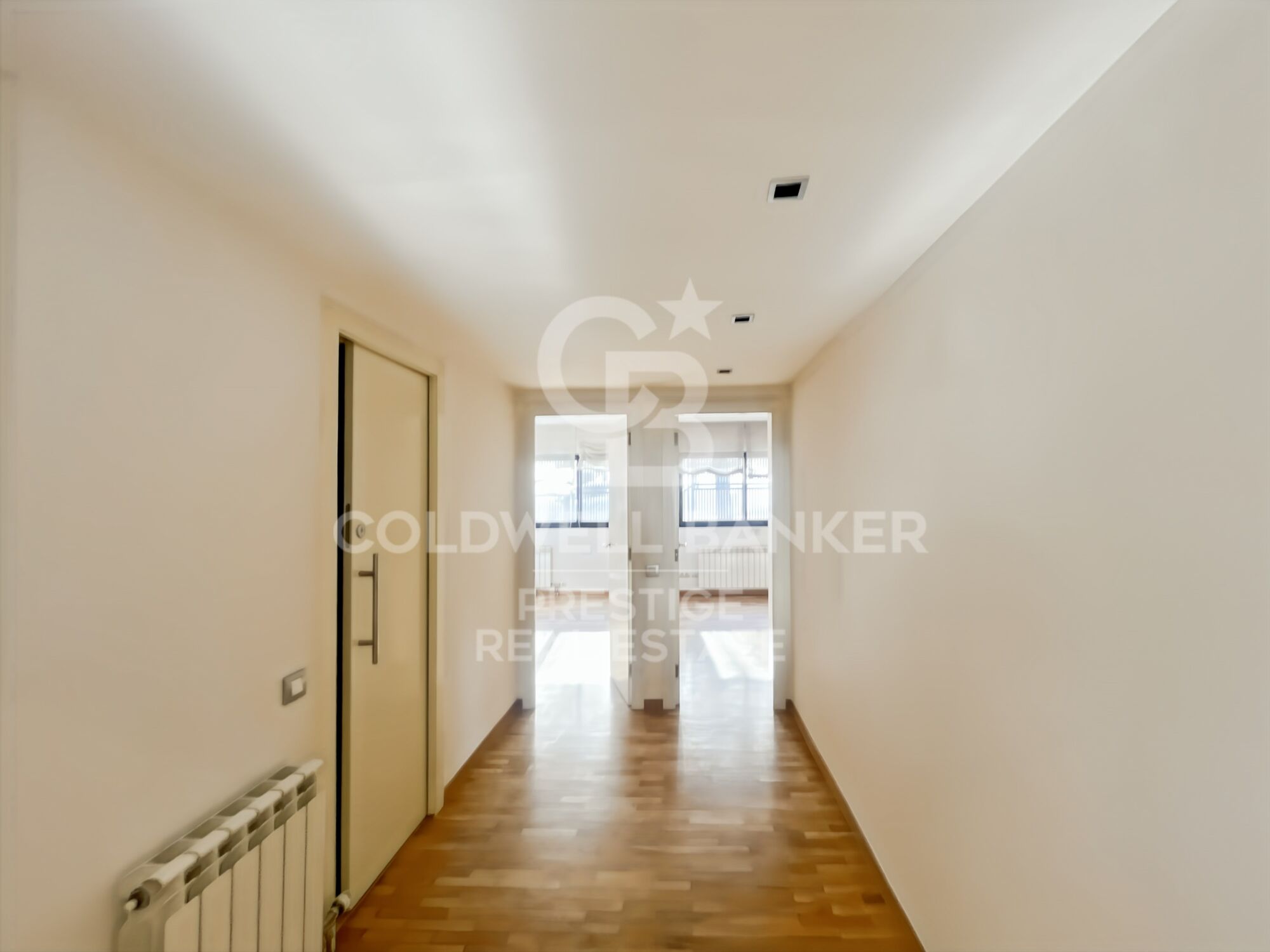 Apartment for sale in Finestrelles with 2 parking spaces and communal pool