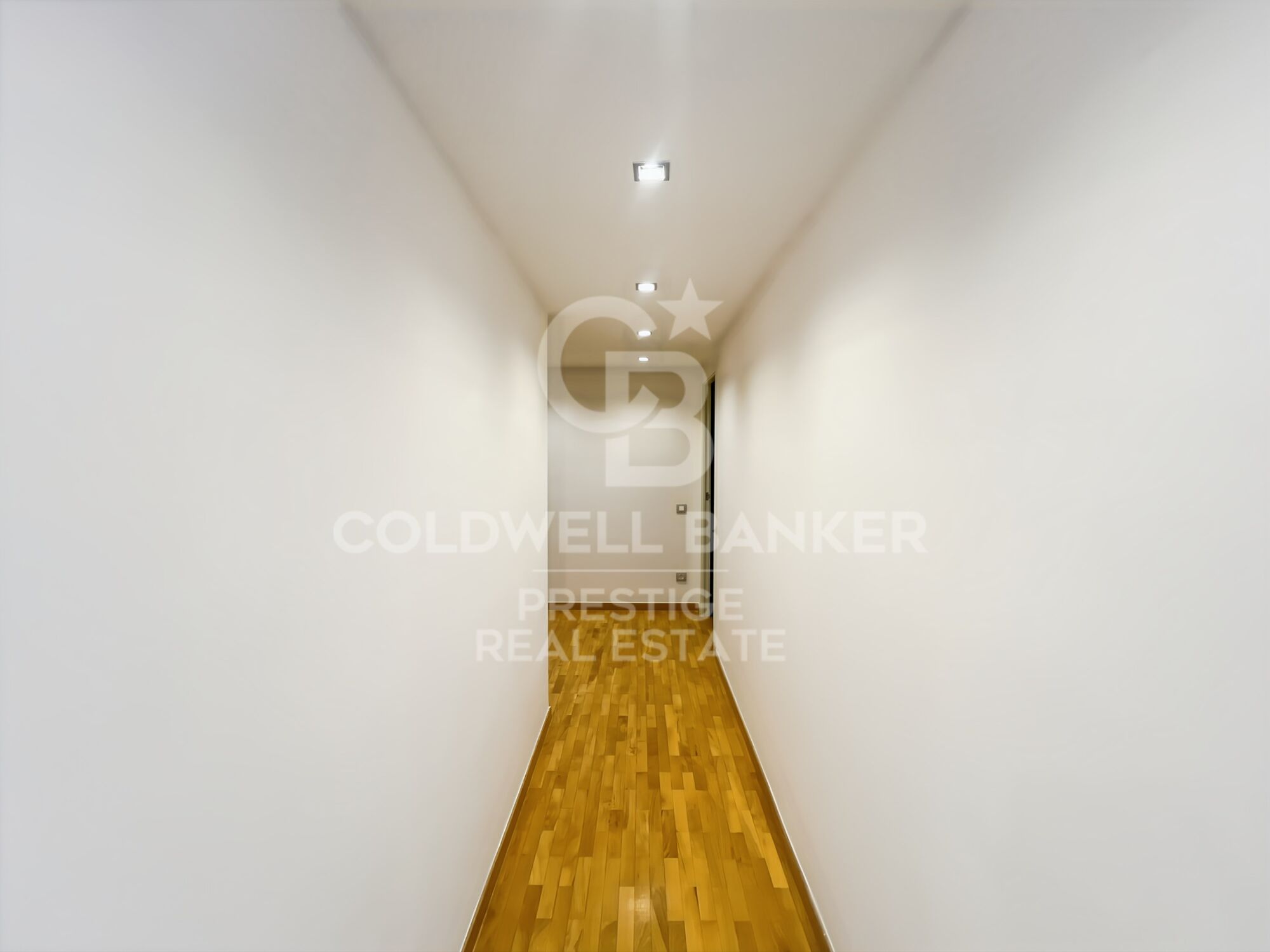 Apartment for sale in Finestrelles with 2 parking spaces and communal pool