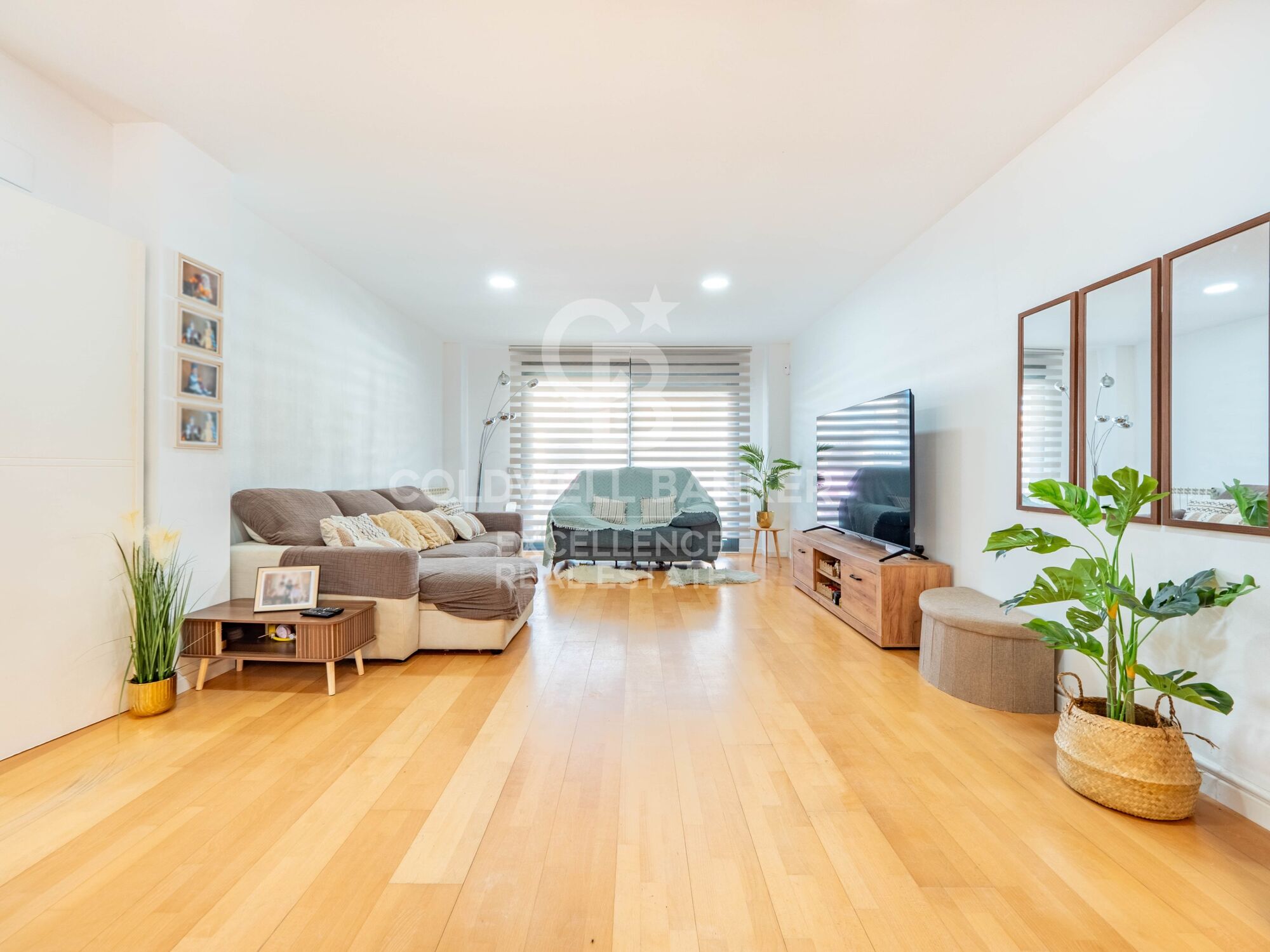 Amplio y moderno chalet pareado de 200 m2 en La Pobla de Vallbona