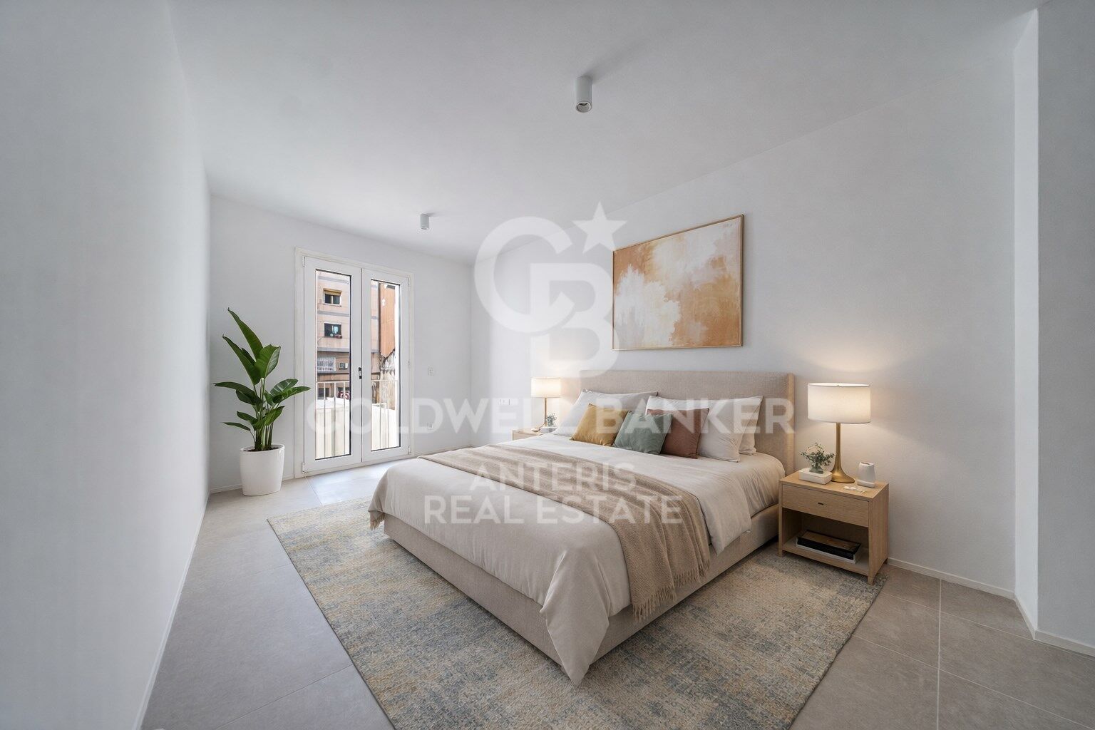 Duplex with Private Patio and Rooftop Community Pool by Camp Nou