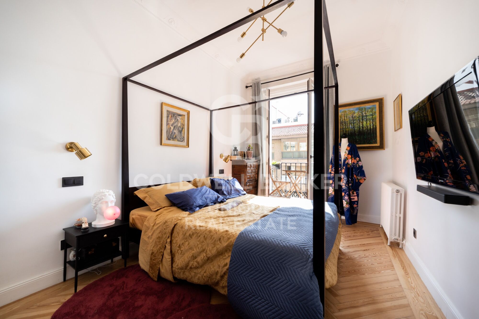 Außenliegende Wohnung mit 3 Schlafzimmern im Barrio de Las Letras, Madrid