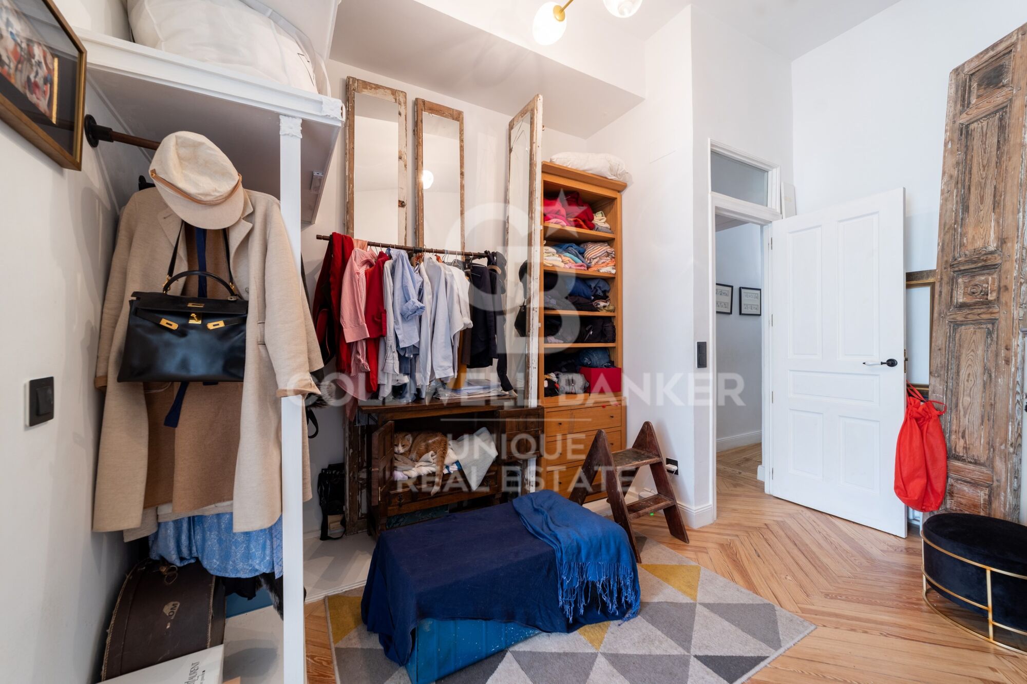 Außenliegende Wohnung mit 3 Schlafzimmern im Barrio de Las Letras, Madrid