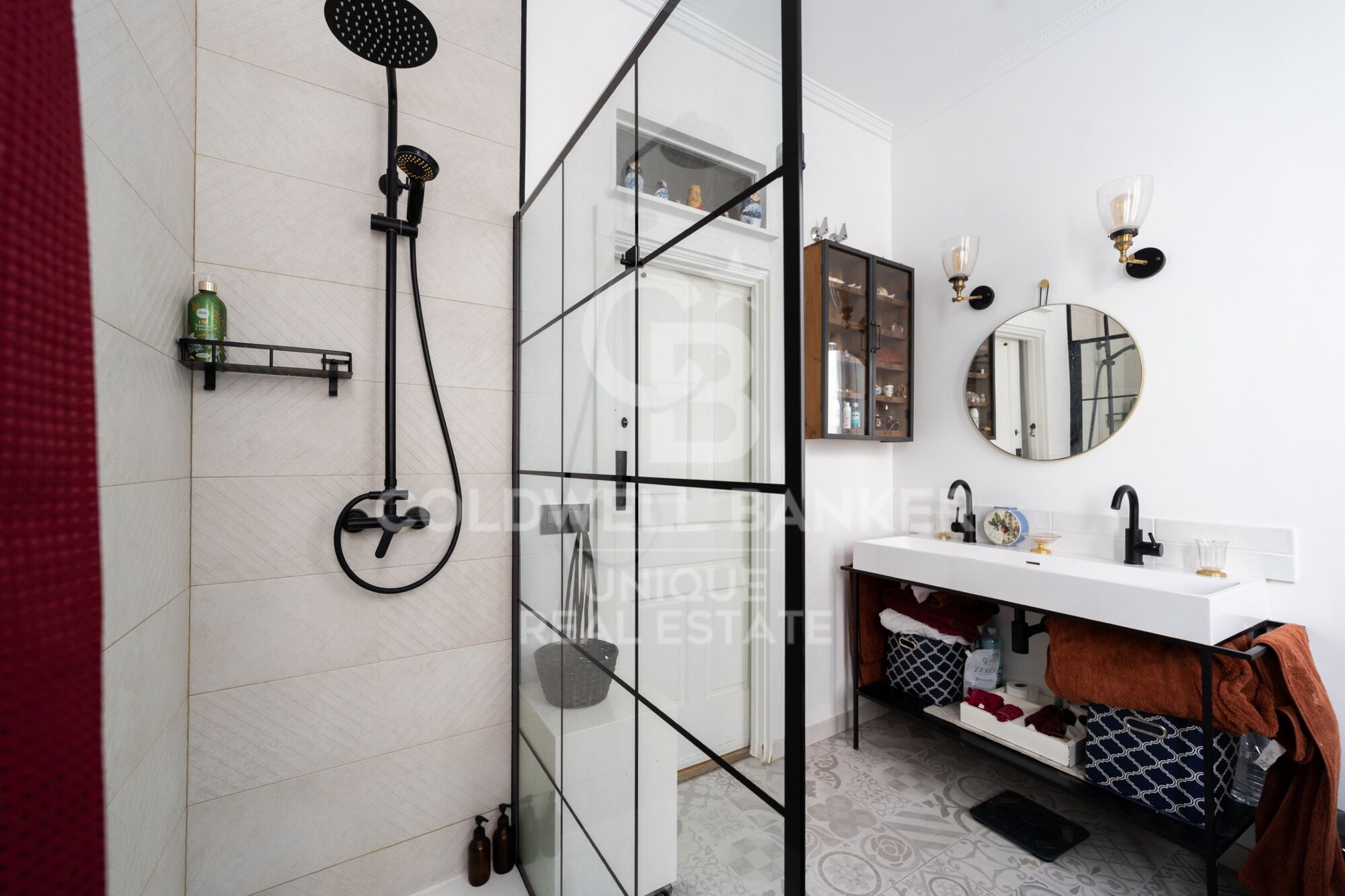 Außenliegende Wohnung mit 3 Schlafzimmern im Barrio de Las Letras, Madrid