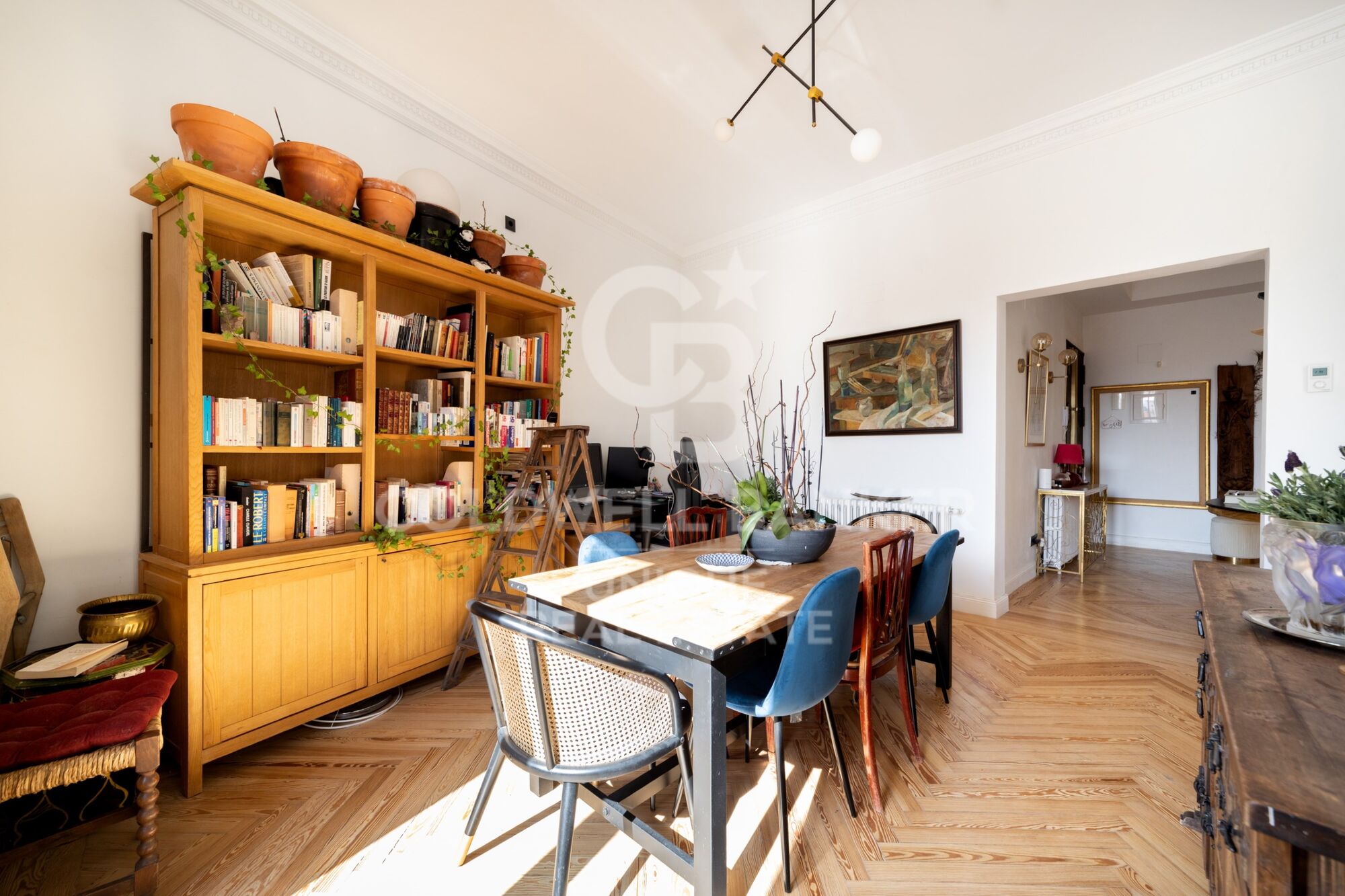Außenliegende Wohnung mit 3 Schlafzimmern im Barrio de Las Letras, Madrid