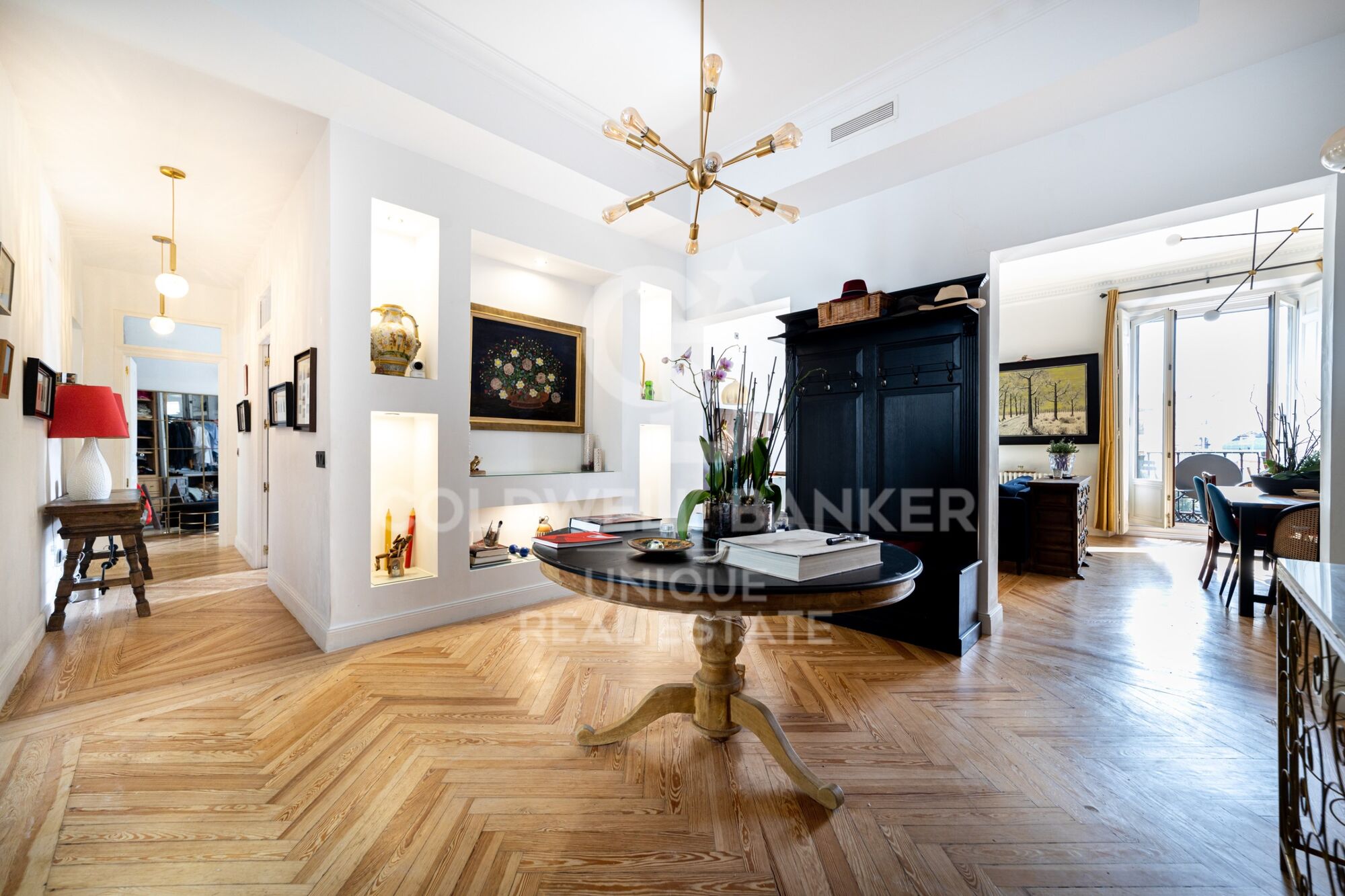 Außenliegende Wohnung mit 3 Schlafzimmern im Barrio de Las Letras, Madrid