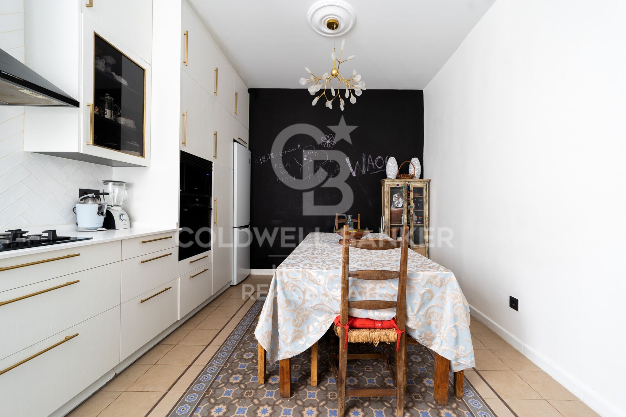 Außenliegende Wohnung mit 3 Schlafzimmern im Barrio de Las Letras, Madrid