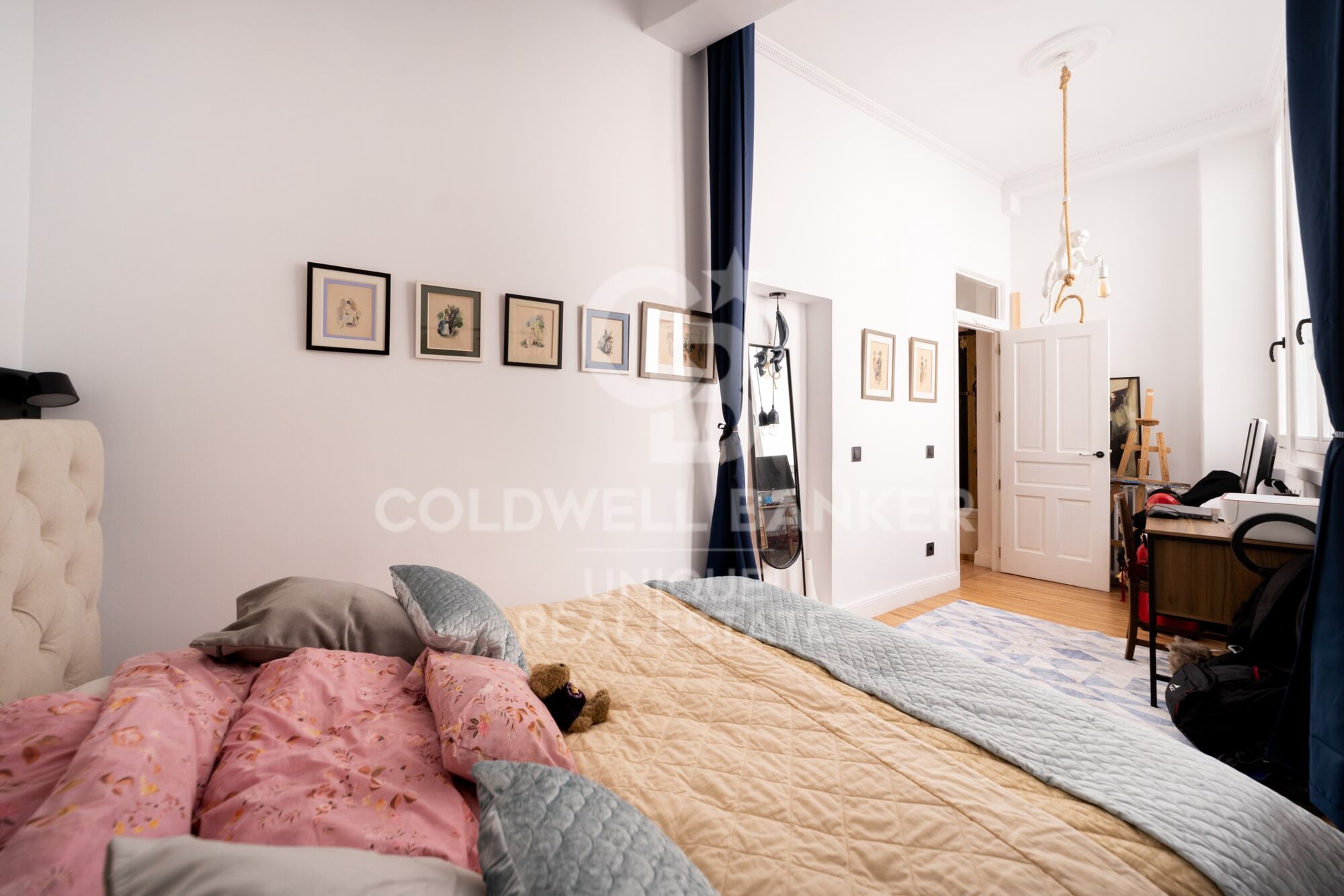 Außenliegende Wohnung mit 3 Schlafzimmern im Barrio de Las Letras, Madrid