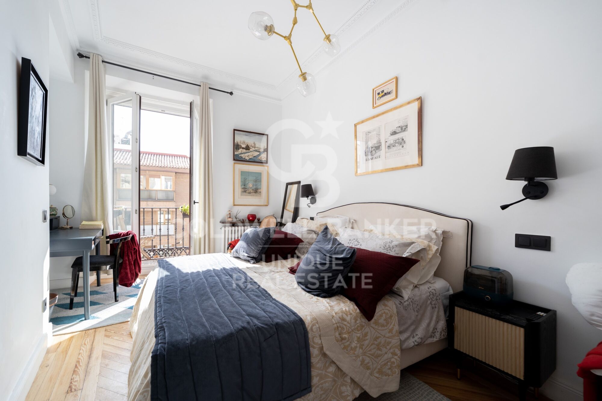 209 m² y 3 dormitorios en el corazón cultural de Madrid Luz, volumen y distribución ideal