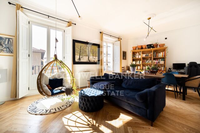 Exterior apartment with 3 bedrooms in the Barrio de Las Letras, Madrid