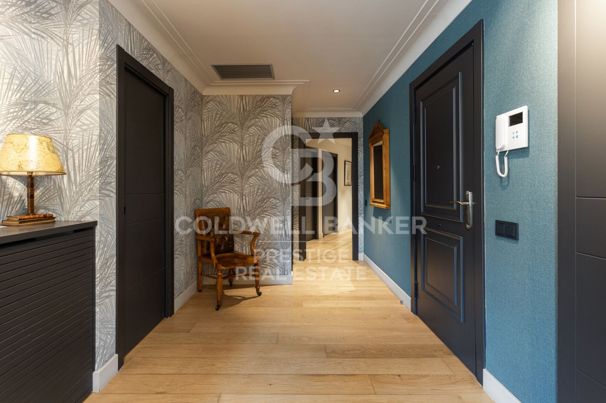 Appartement impeccable près de Francesc Macià, avec parking inclus.