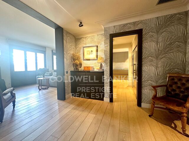 Impeccable apartment near Francesc Macià, with parking included.