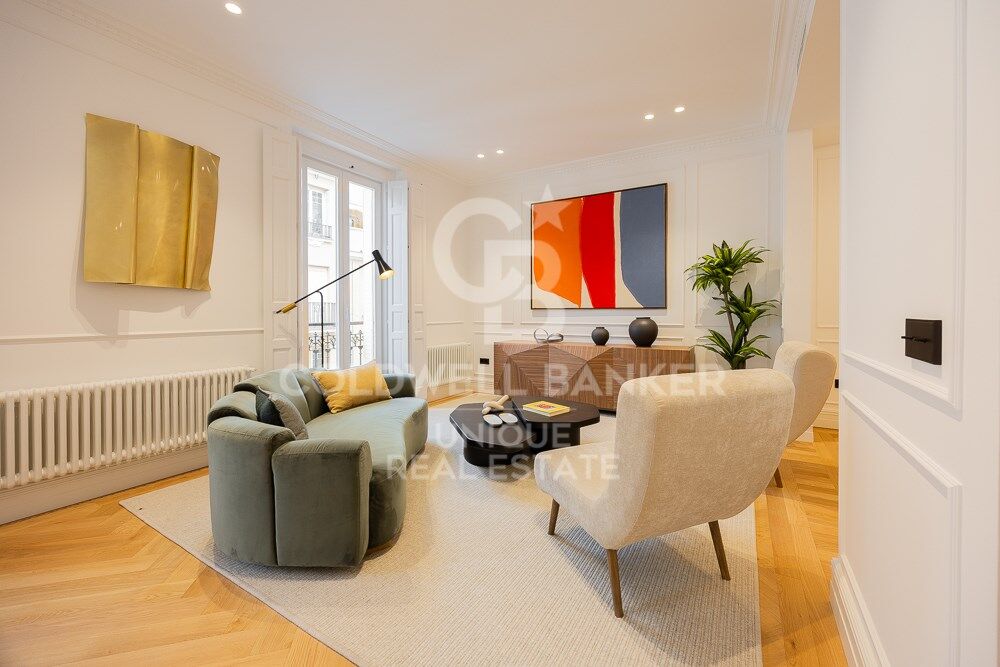 Flat 3 Bedrooms Sale Madrid