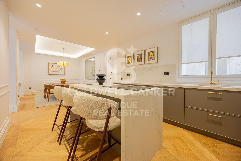 Flat 3 Bedrooms Sale Madrid