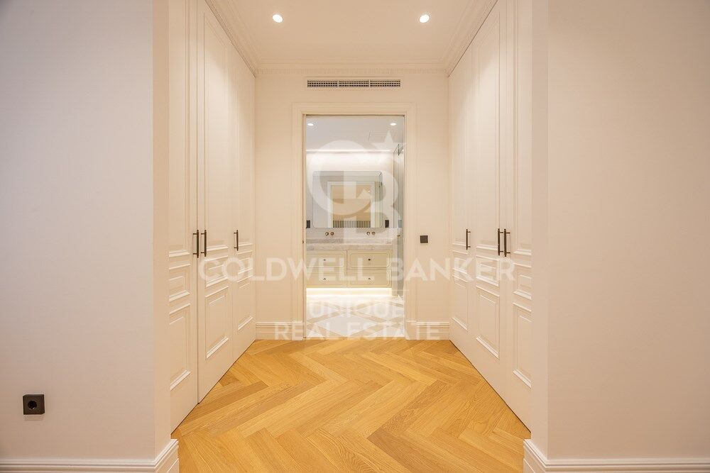 Flat 3 Bedrooms Sale Madrid