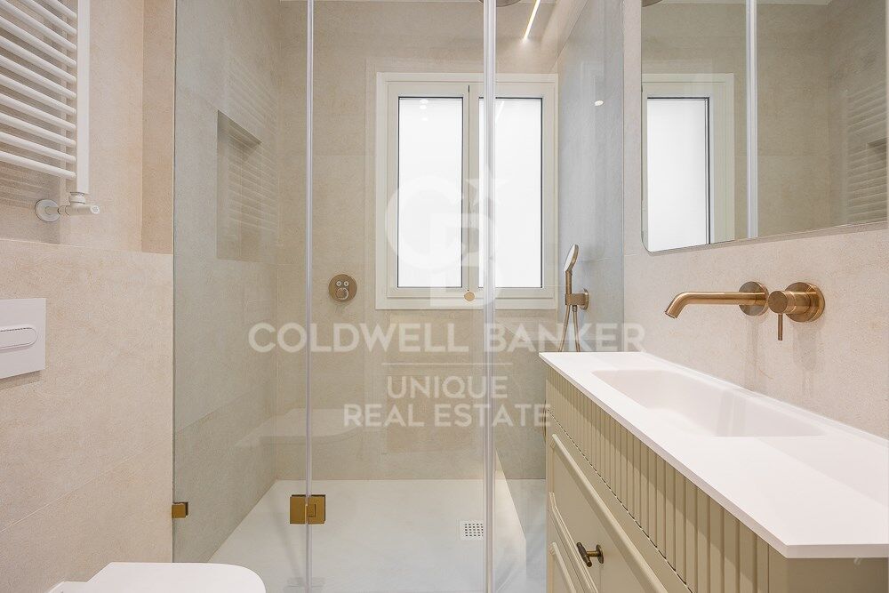 Flat 3 Bedrooms Sale Madrid
