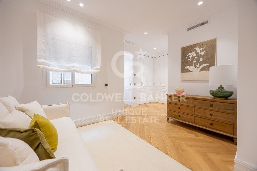Flat 3 Bedrooms Sale Madrid
