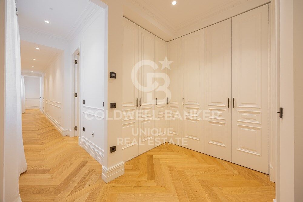 Flat 3 Bedrooms Sale Madrid