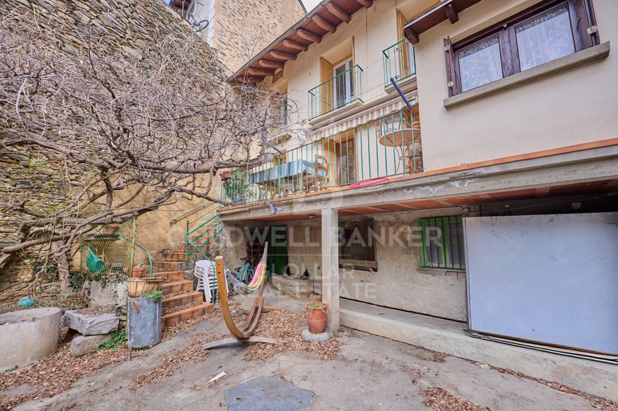 Casa de pueblo con gran potencial en Osséja