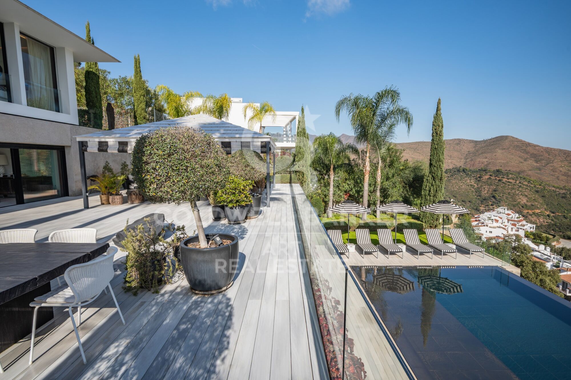 Villa excepcional en La Mairena, un enclave residencial privilegiado