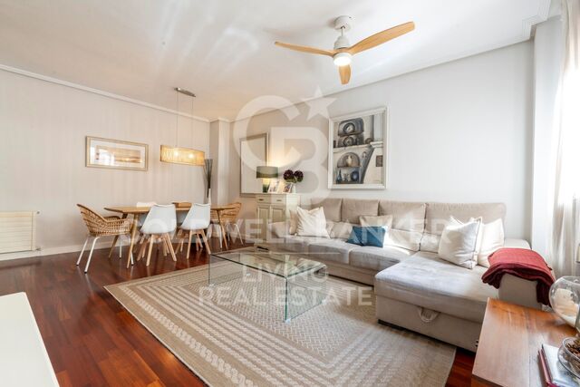 Ground floor 4 Bedrooms Sale Madrid