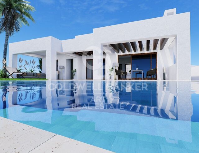 Exklusive Luxusvilla mit Infinity-Pool und Blick auf den Golfplatz