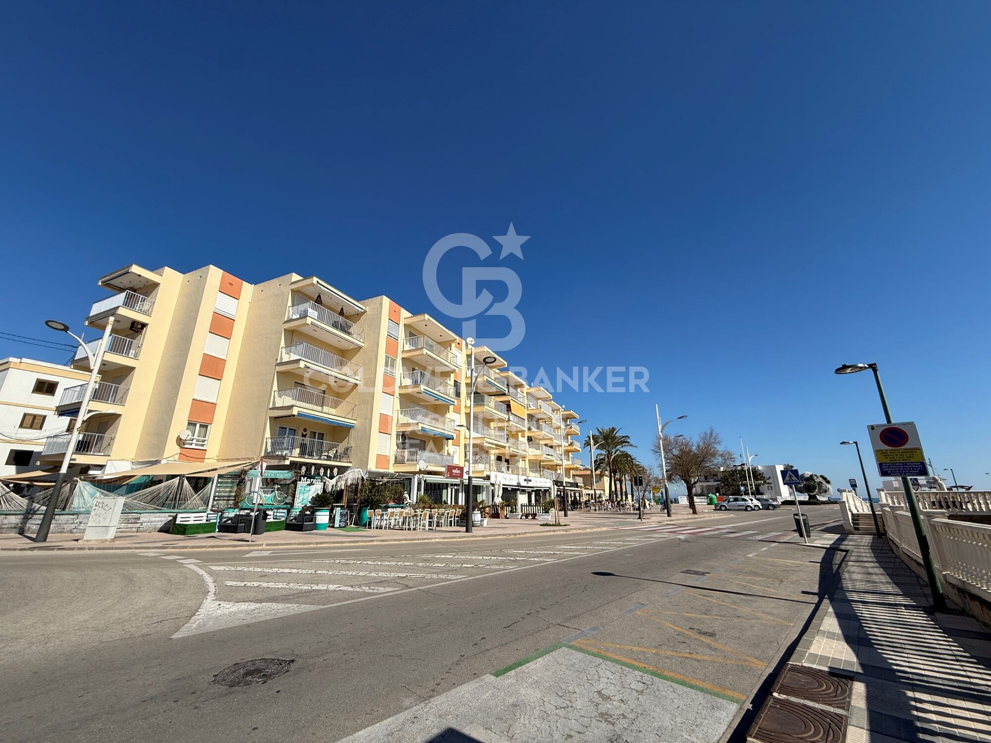 Charming Apartment next to Oliva Beach