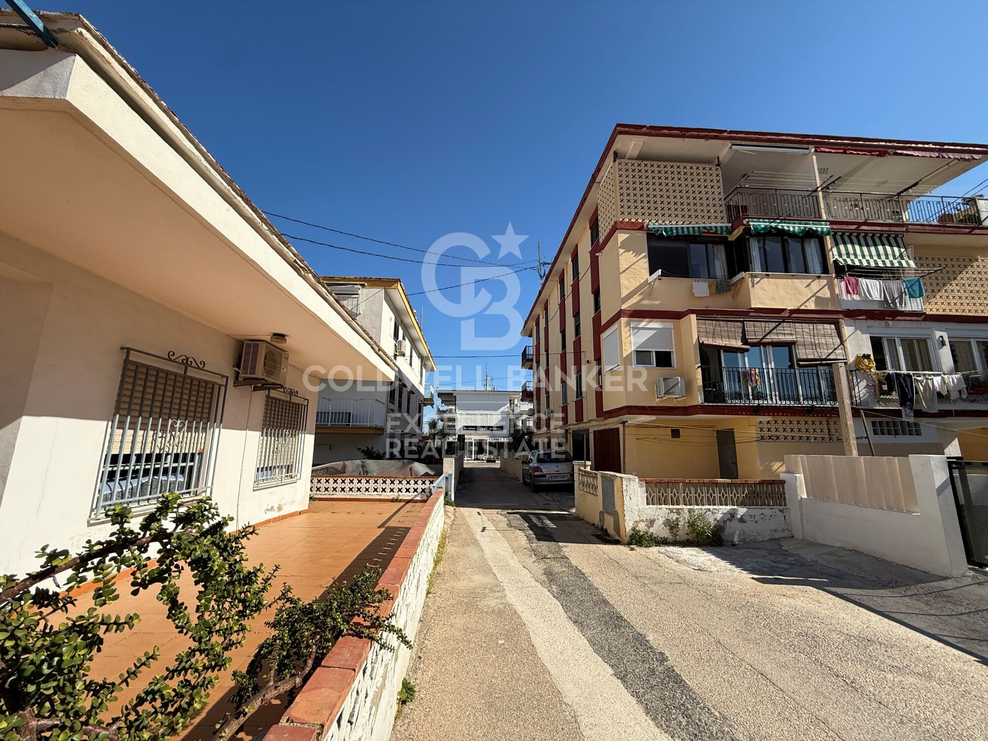 Appartement à 100 m de la mer avec terrasse et licence touristique à Oliva