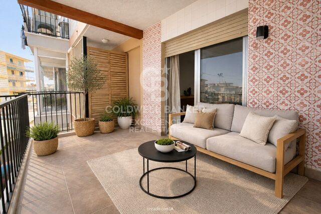 Apartment 100 m from the sea with terrace and tourist license in Oliva