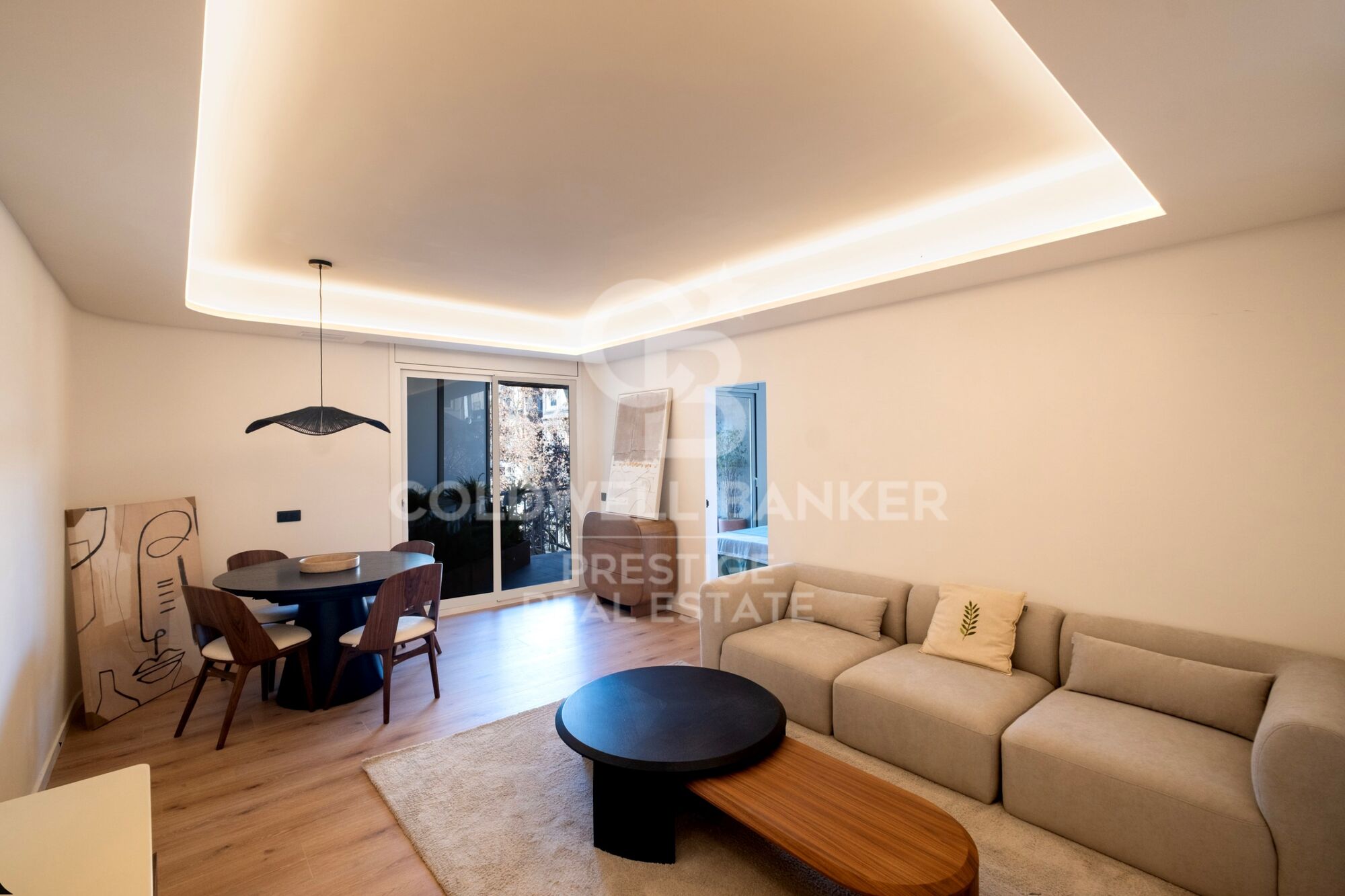 Piso reformado con muebles y parking incluido. Sarria - Sant Gervasi, Barcelona