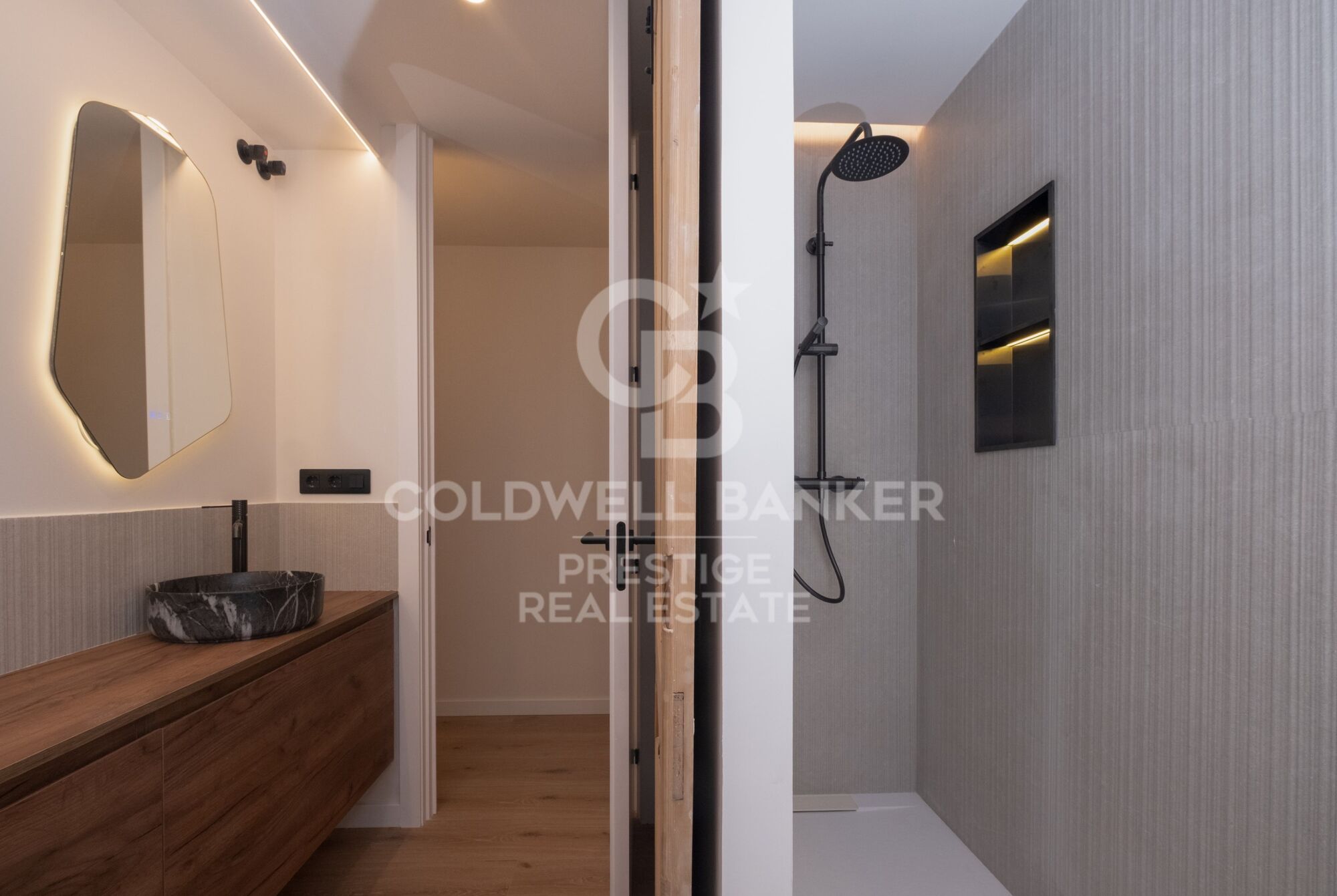 Renovierte Wohnung mit Möbeln und Parkplatz inklusive. Sarrià - Sant Gervasi, Barcelona