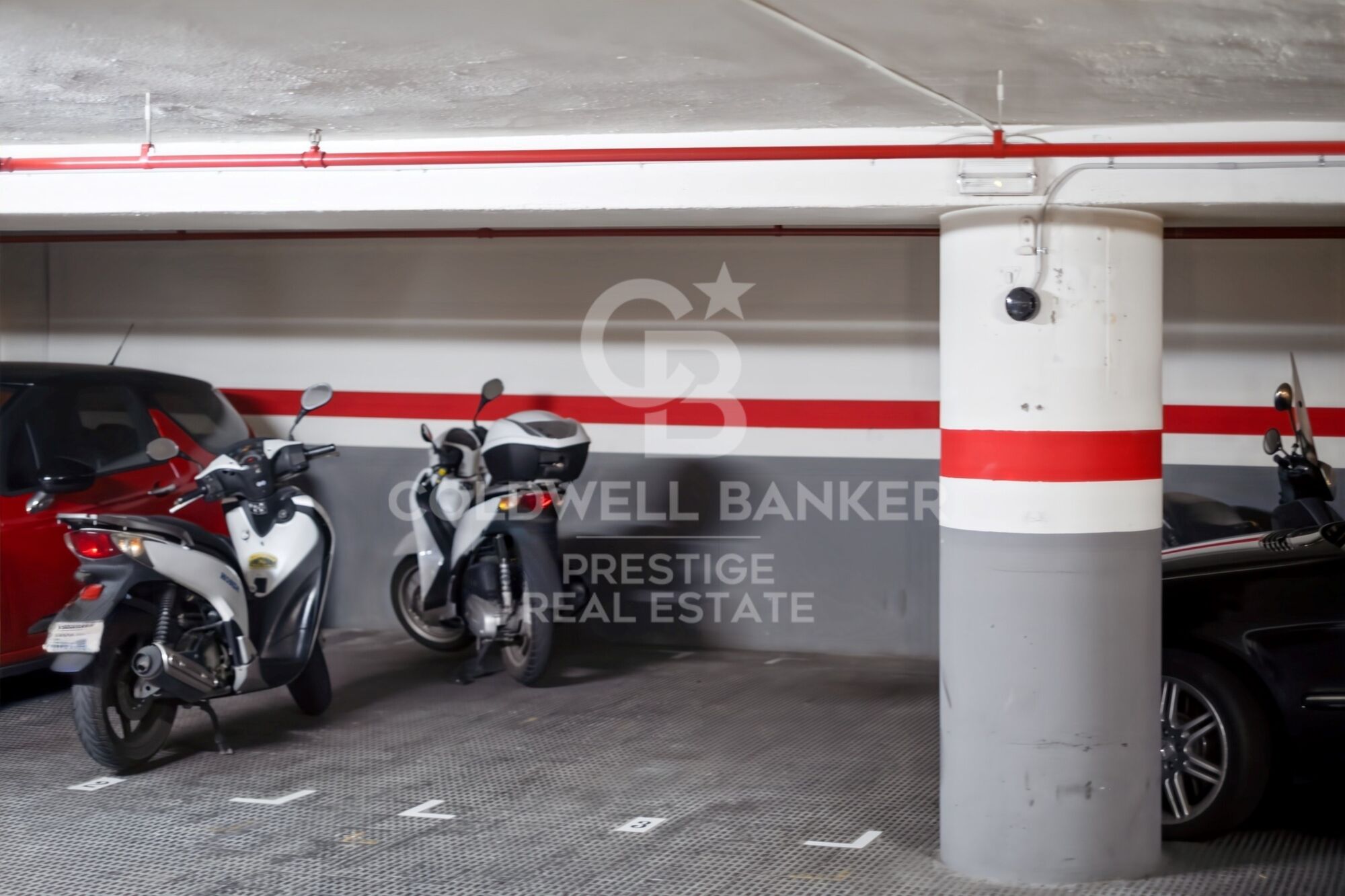 Appartement rénové avec mobilier et parking inclus. Sarrià - Sant Gervasi, Barcelone