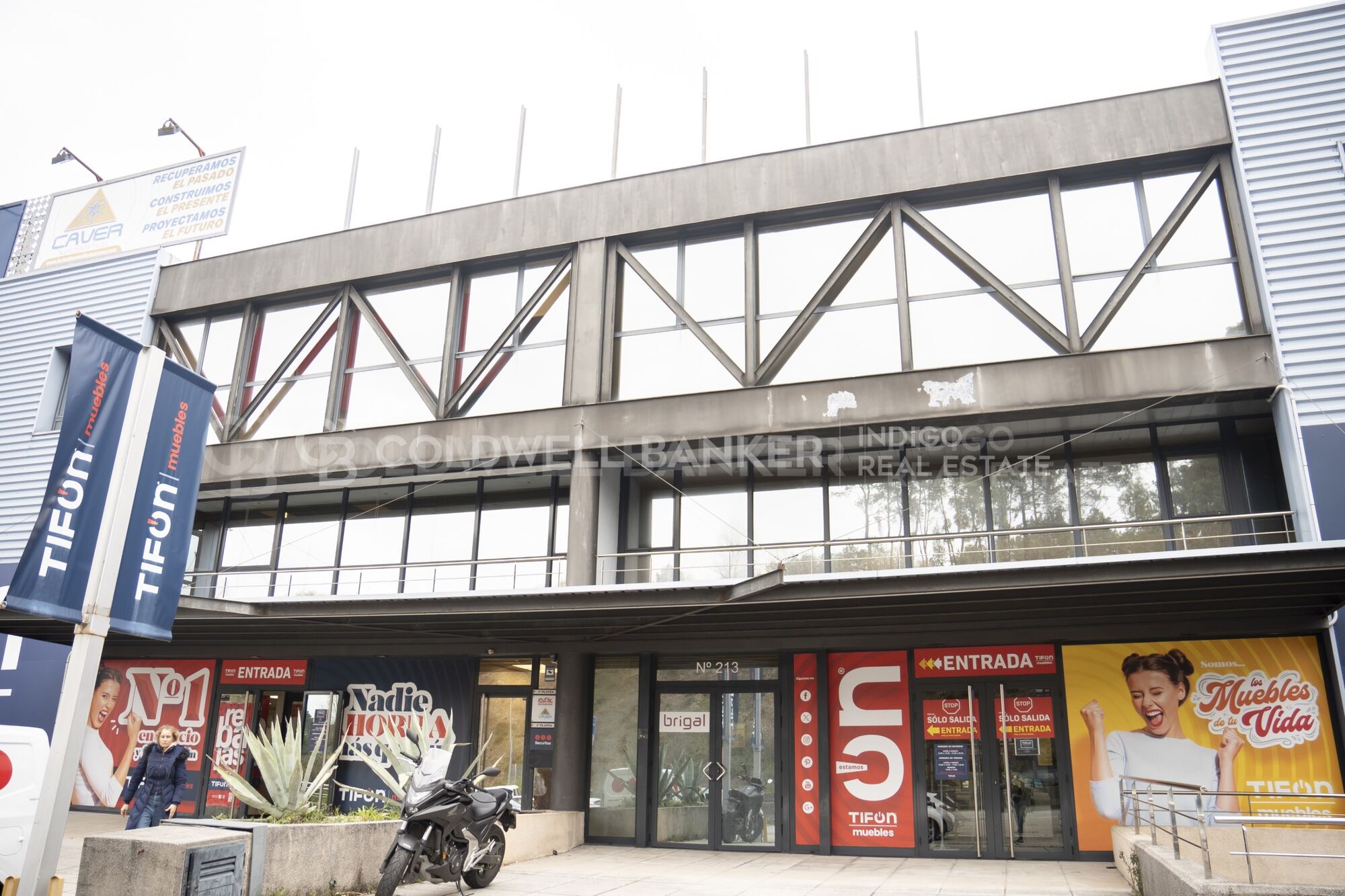 Oficinas en el eje empresarial dominante de Vigo