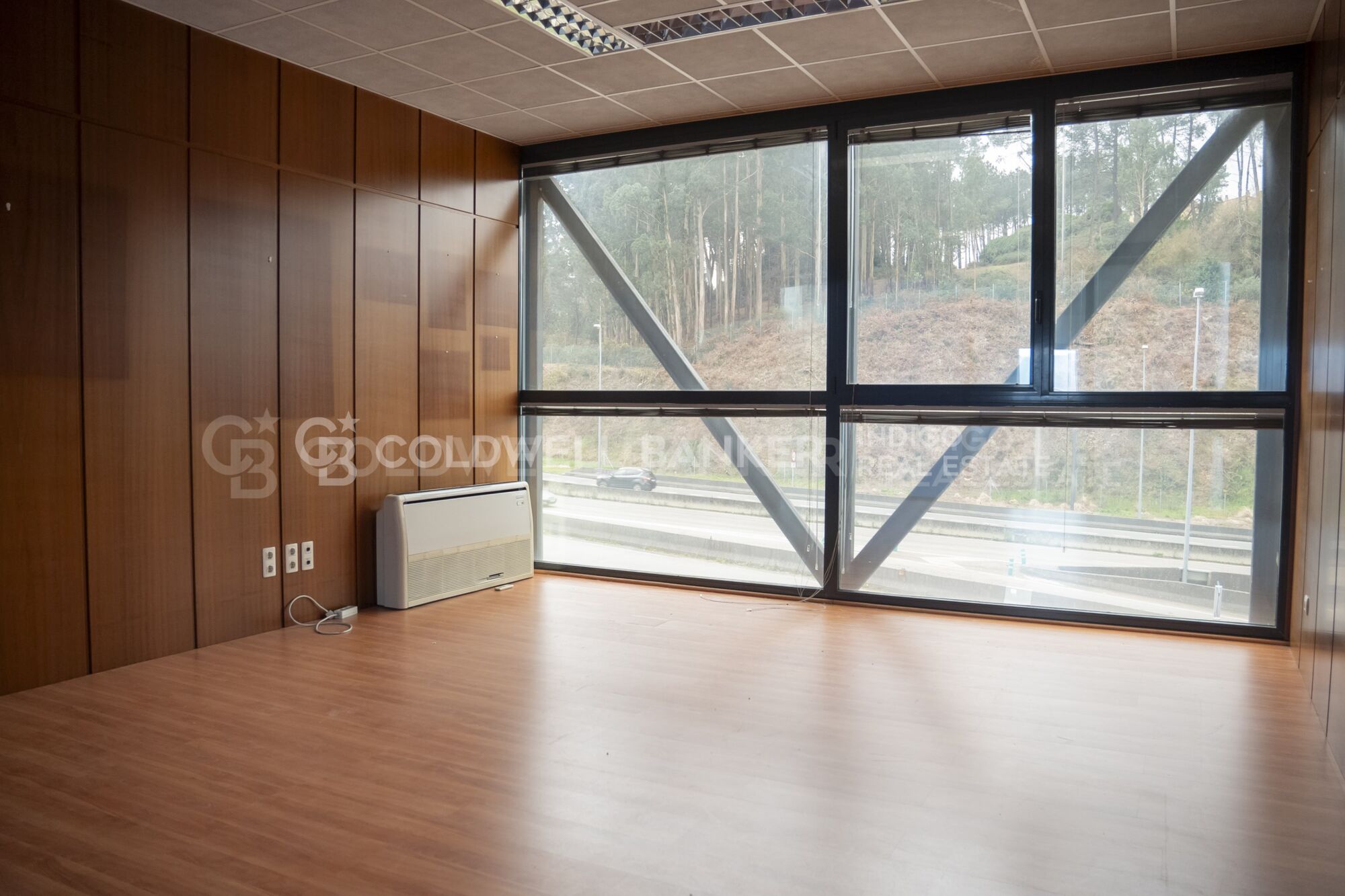 Oficinas en el eje empresarial dominante de Vigo