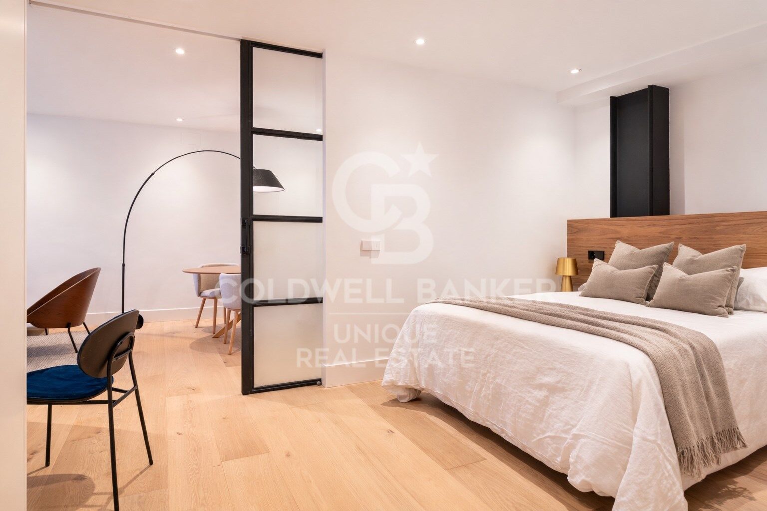Einzimmer-Außenwohnung in Colón, Madrid