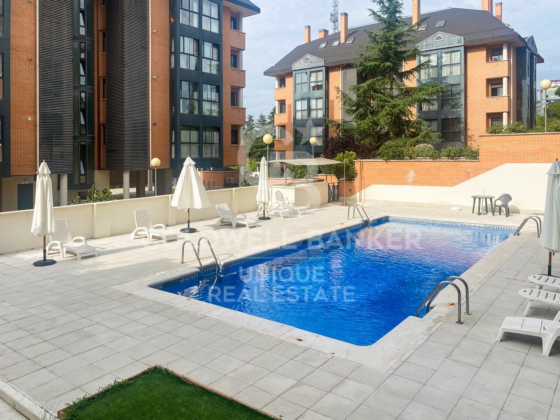 Spectacular refurbished duplex in Ciudad Lineal, Madrid