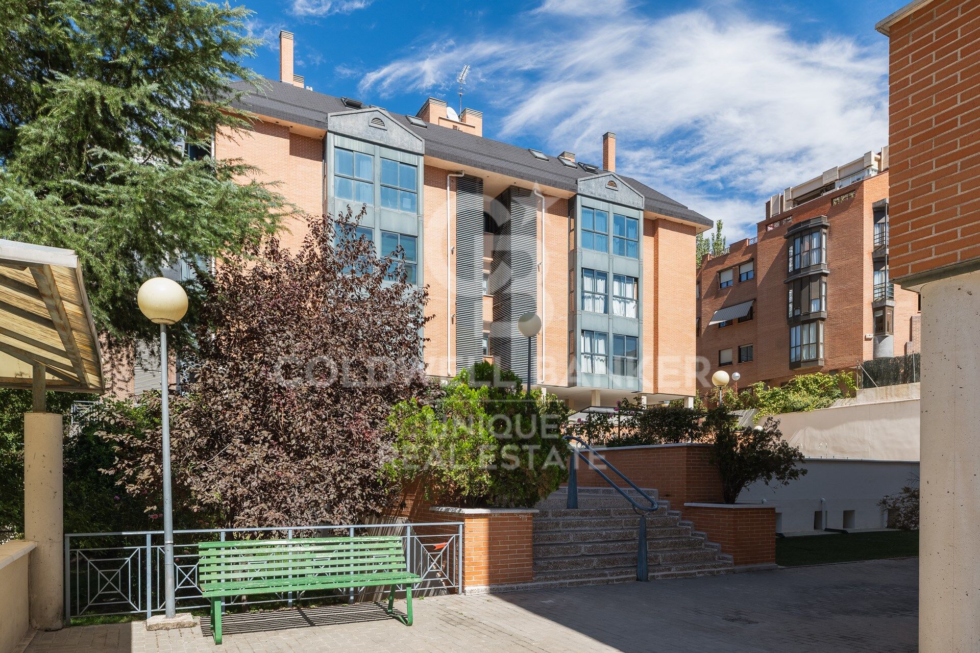 Spectacular refurbished duplex in Ciudad Lineal, Madrid