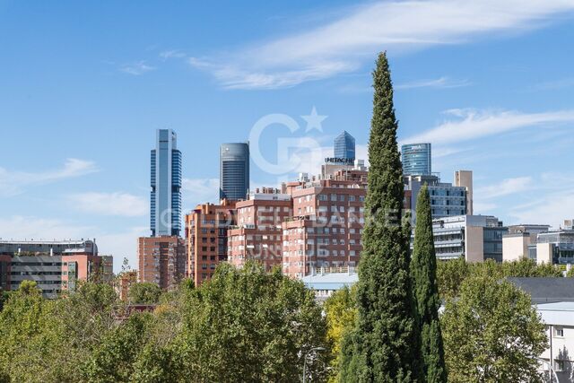 Spektakuläres renoviertes Duplex in Ciudad Lineal, Madrid