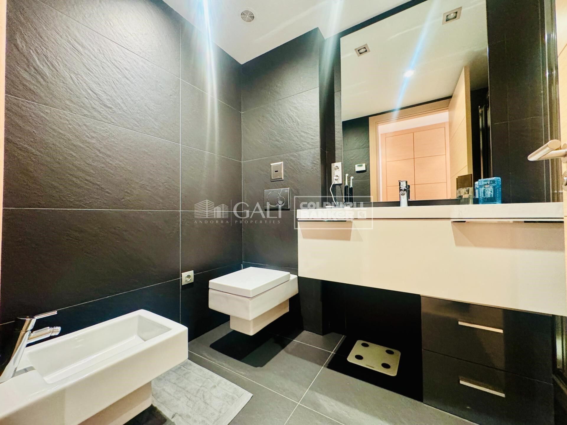 Planta baja - piso 4 habitaciones Venta Escaldes-Engordany