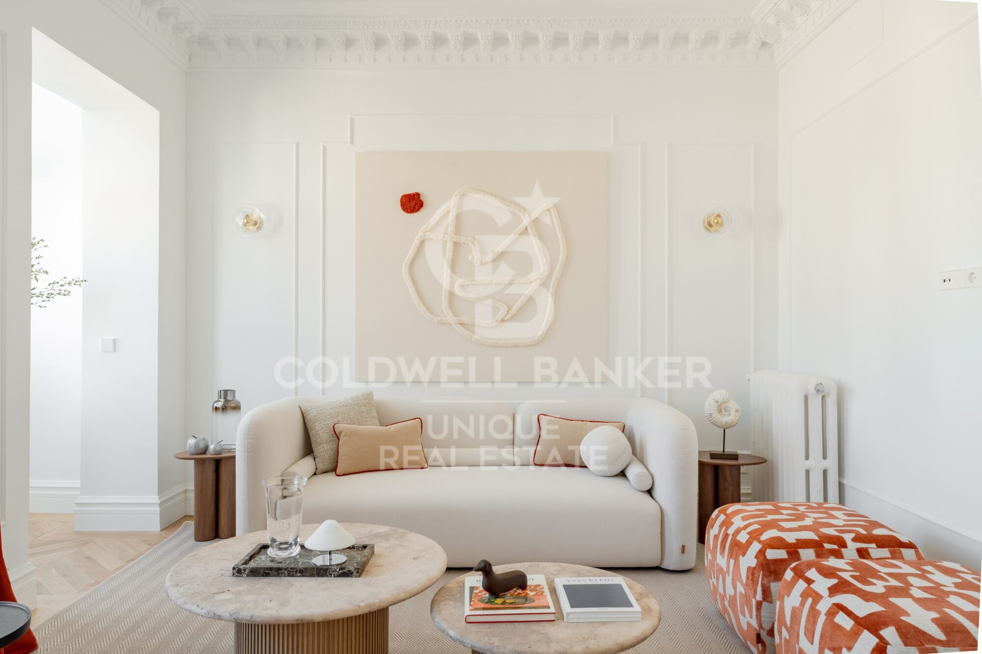 Renovated exterior flat in Castellana, Madrid