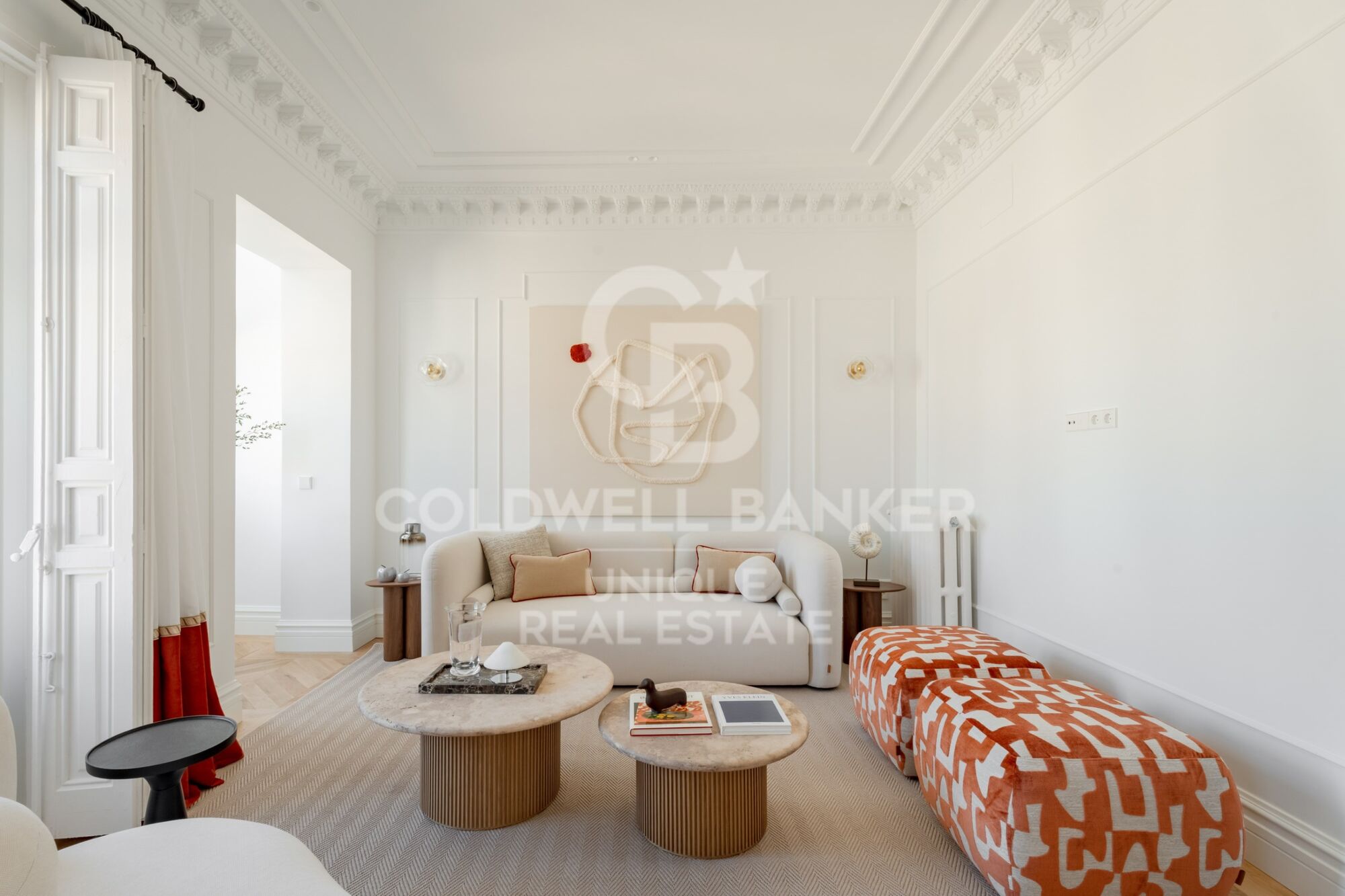 Renovated exterior flat in Castellana, Madrid