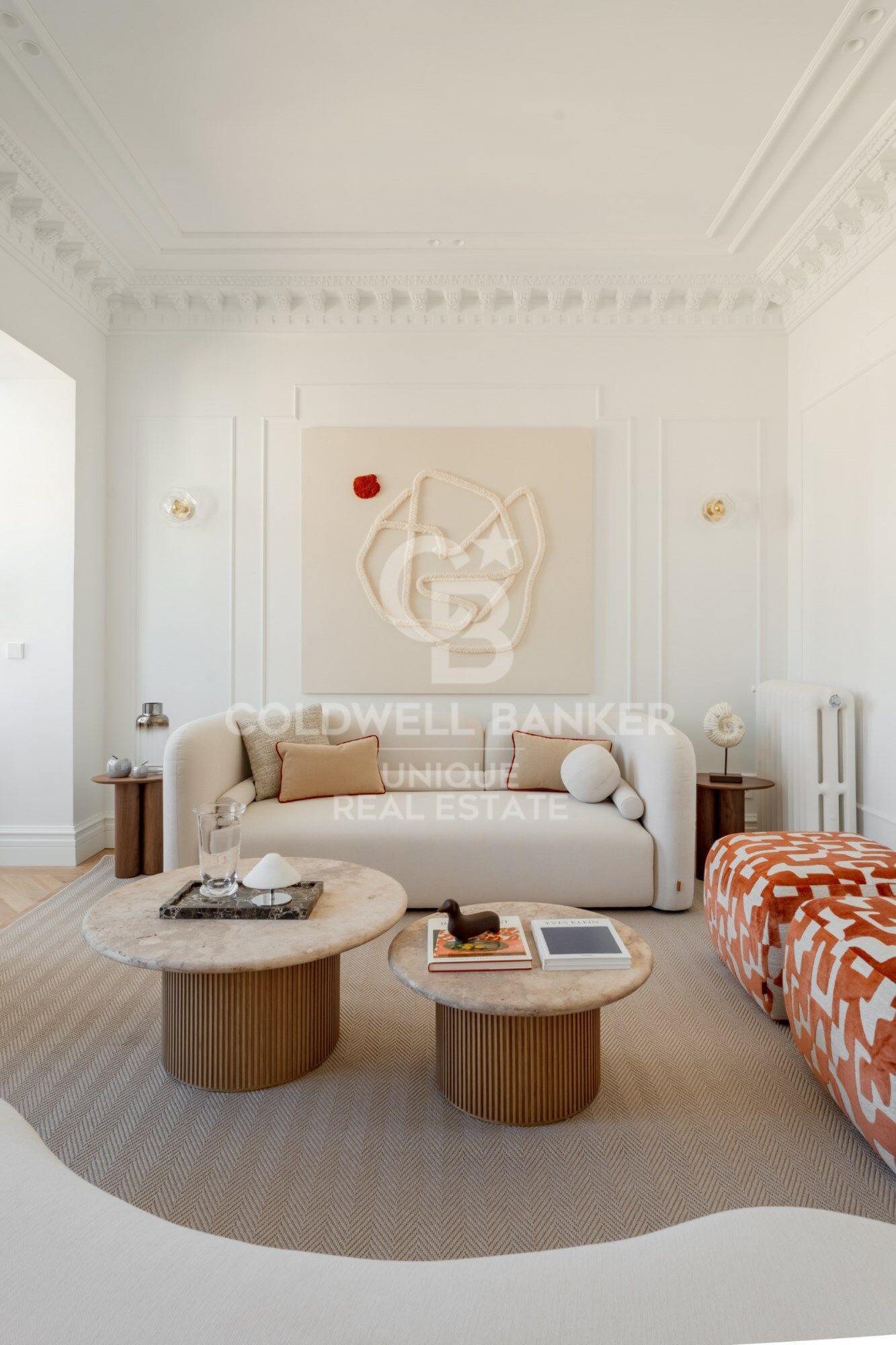 Renovated exterior flat in Castellana, Madrid