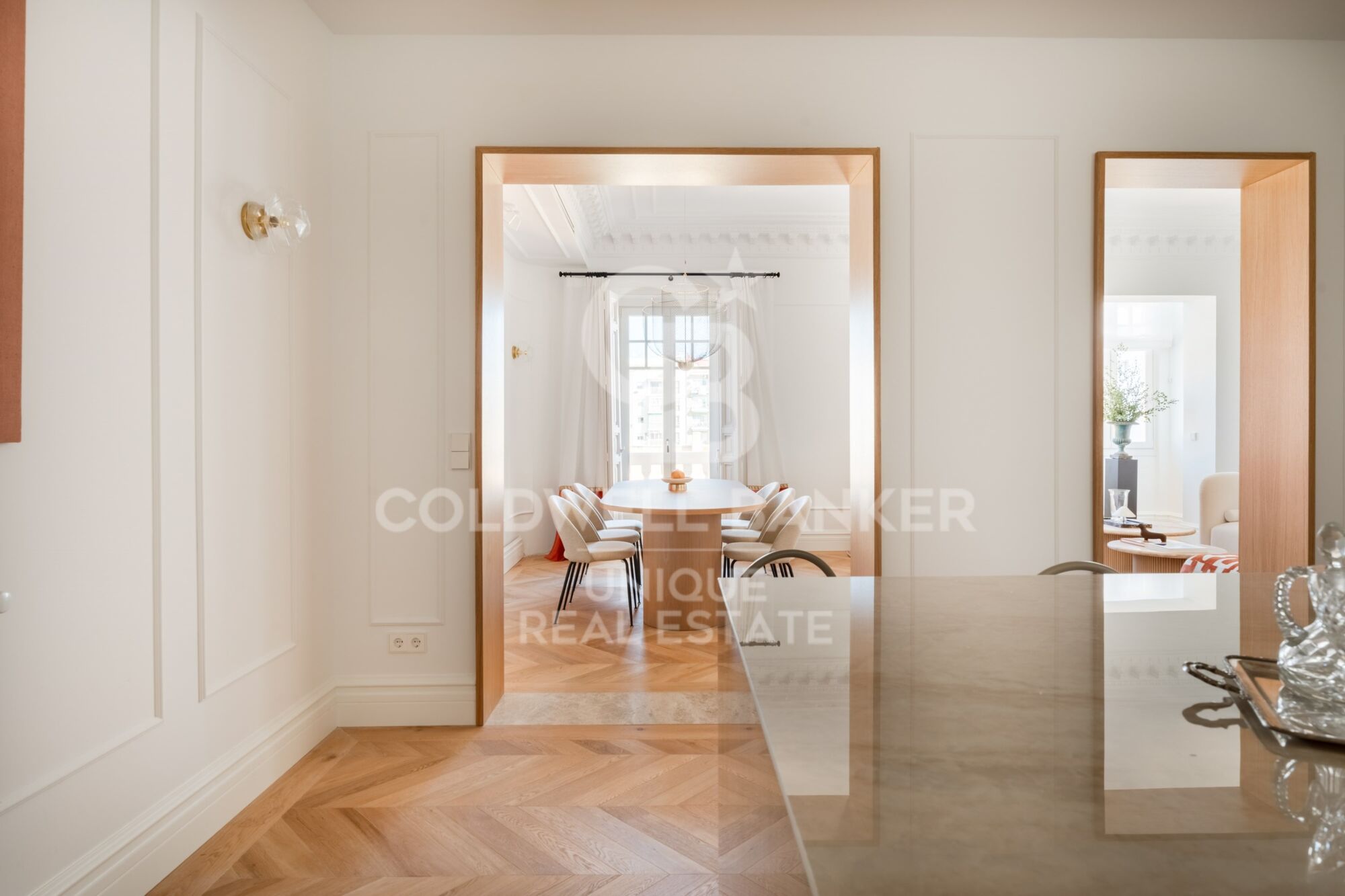 Renovated exterior flat in Castellana, Madrid